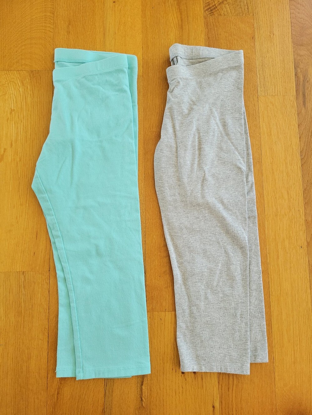 Girls size 10-12 capri leggings